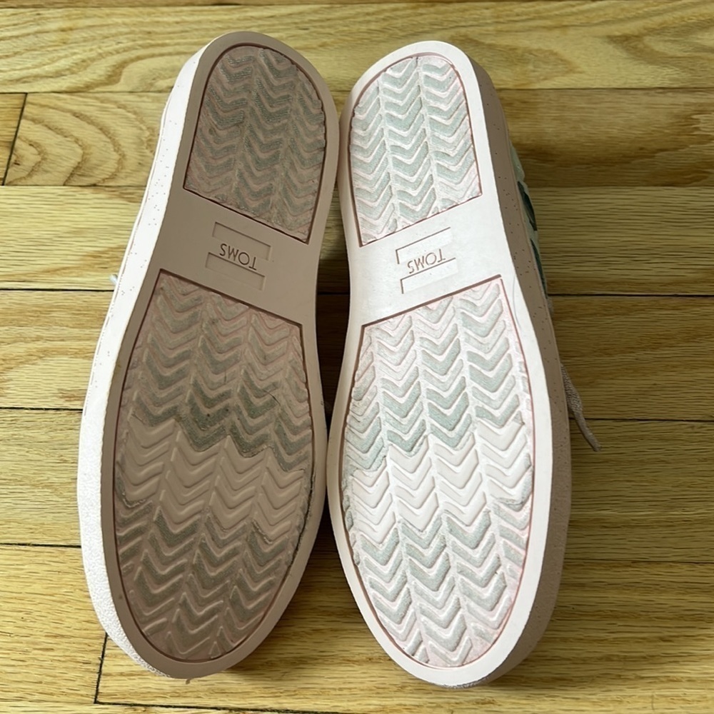 Disney TOMS Princess Aurora Sleeping Beauty Girls Size 3 Sneakers - Picture 5 of 11